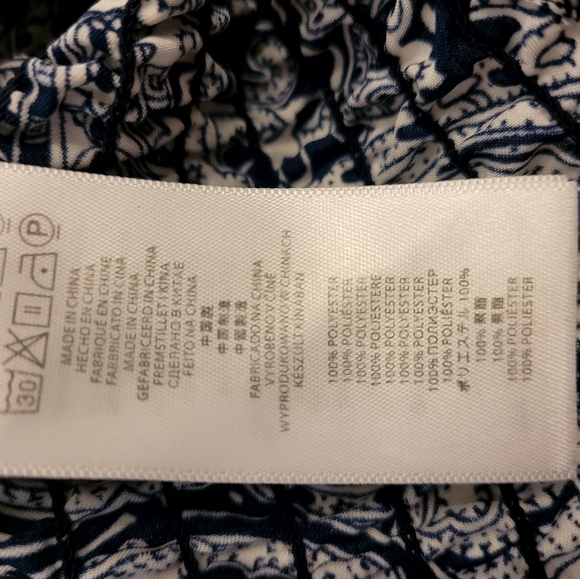 Michael Kors Blouse. - Picture 10 of 16